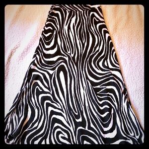 Banana Republic women’s Maxi skirt size O